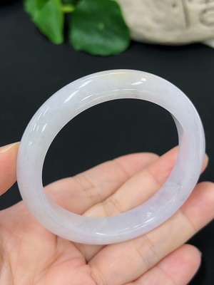 F46545707 翡翠正圈手镯 货品总重约43.77g 51.7圈口