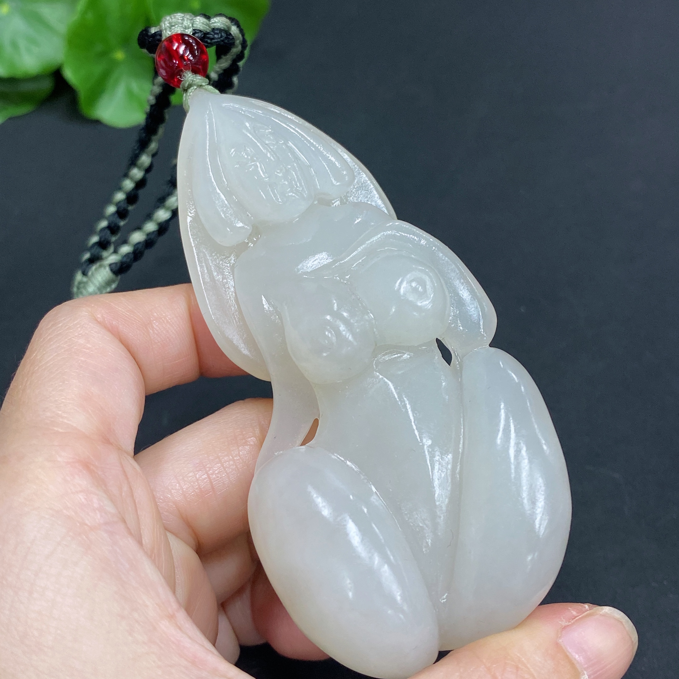 H22506266 Hetian Jade Handheld Piece, National Beauty and Heavenly Fragrance, Total Weight (including rope) Approx. 98.5g
