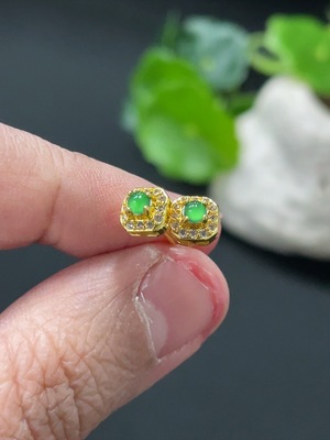 F34059170 Jadeite cabochon stud earrings pair non-gold setting total weight approx. 0.7g