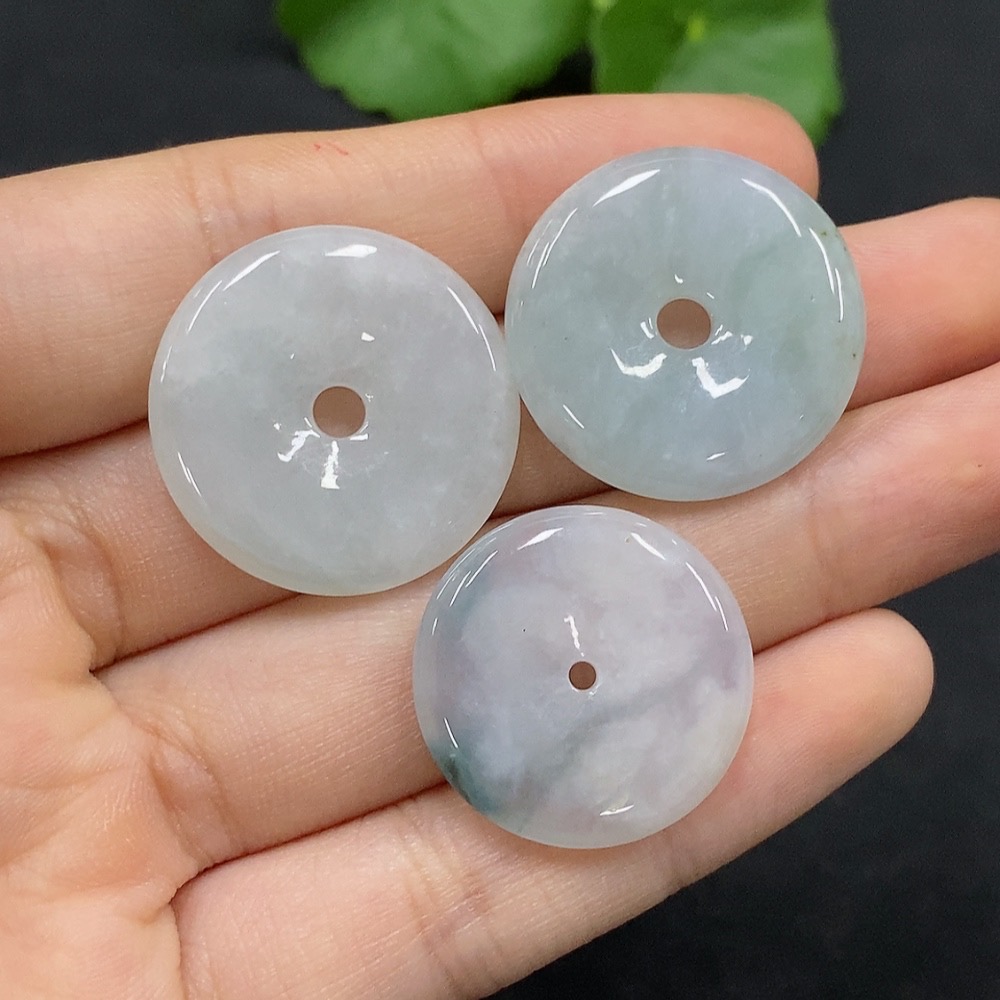 F30498247 Jadeite Peace Buckle Sell as a Lot