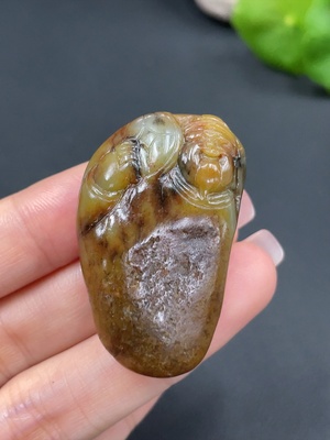 H20272525 Hetian Jade Pendant    God of Wealth    Undetermined Skin Color Origin   Total Weight About 26.4g