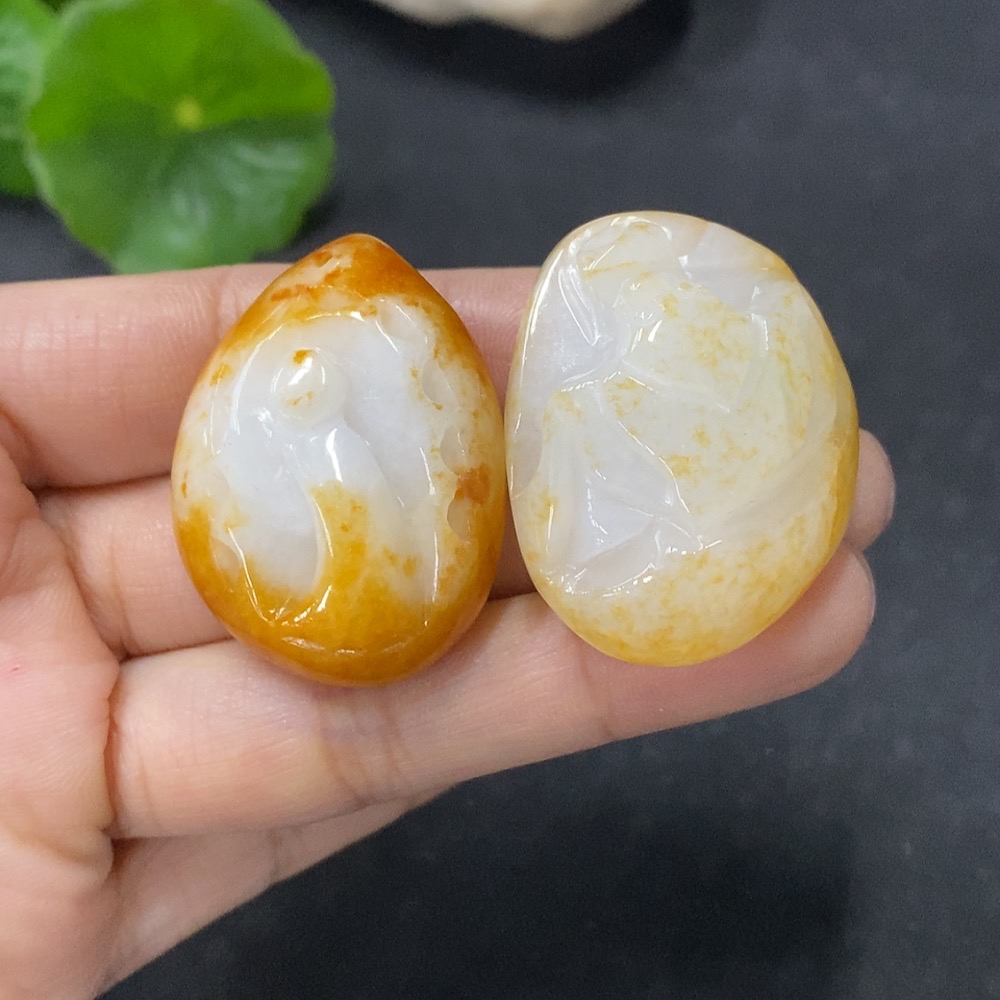 F35139768 Jadeite Pendants Sell as a Lot