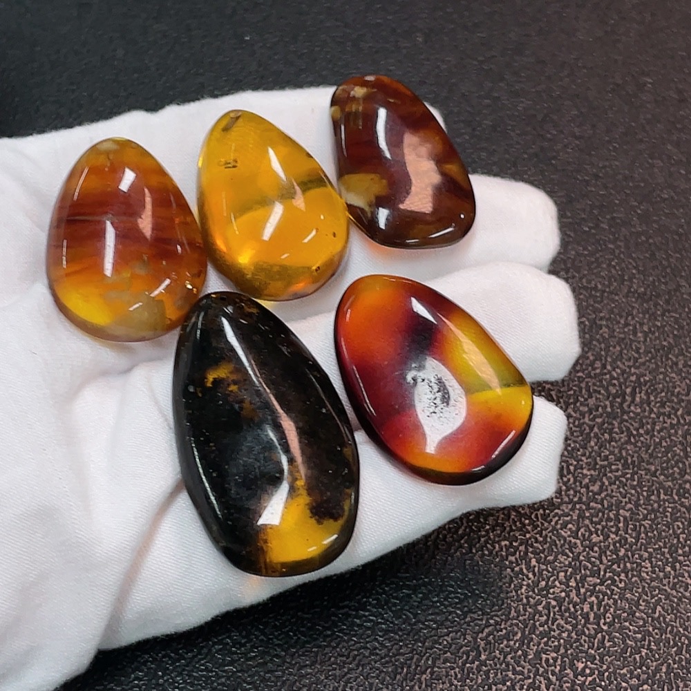 C32785288 Amber Jewelry Total Weight Approx. 21.74g Sell as a Lot