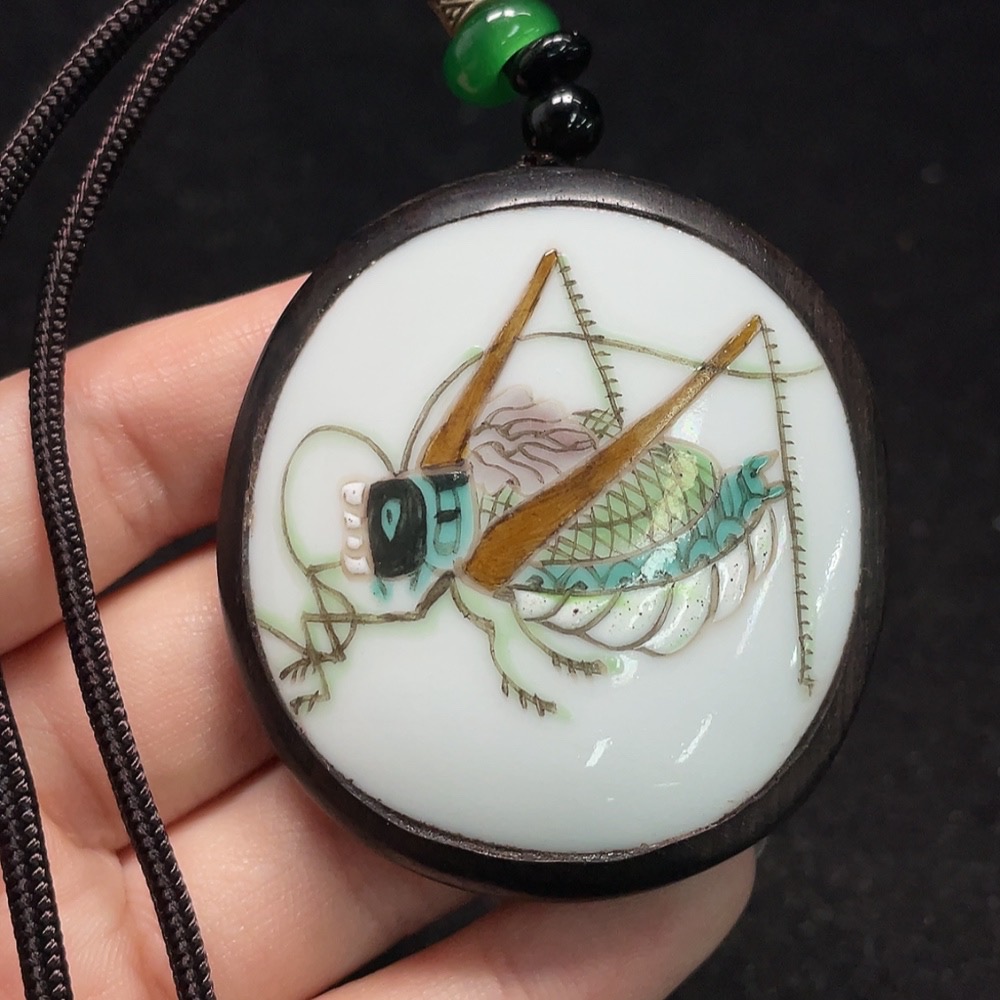 W26018522 Pendant with Painted Ceramic Inlay (Subject to the actual item)
