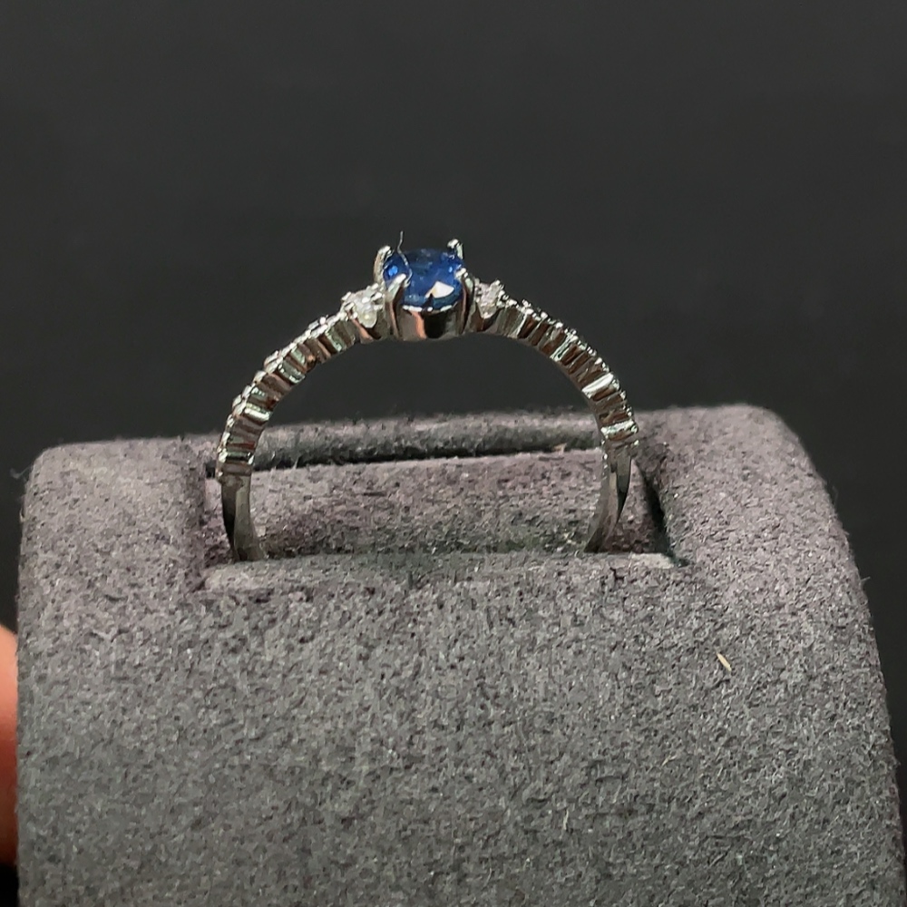 C23576255 Sapphire Ring Adjustable Non-Gold Setting Total Weight Approx. 1.23g