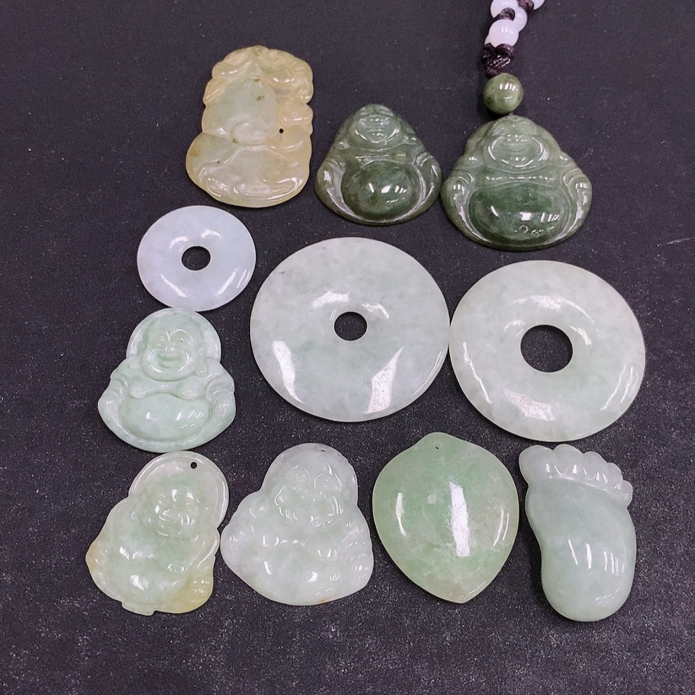 F33830405 Jadeite Pendants Sell as a Lot