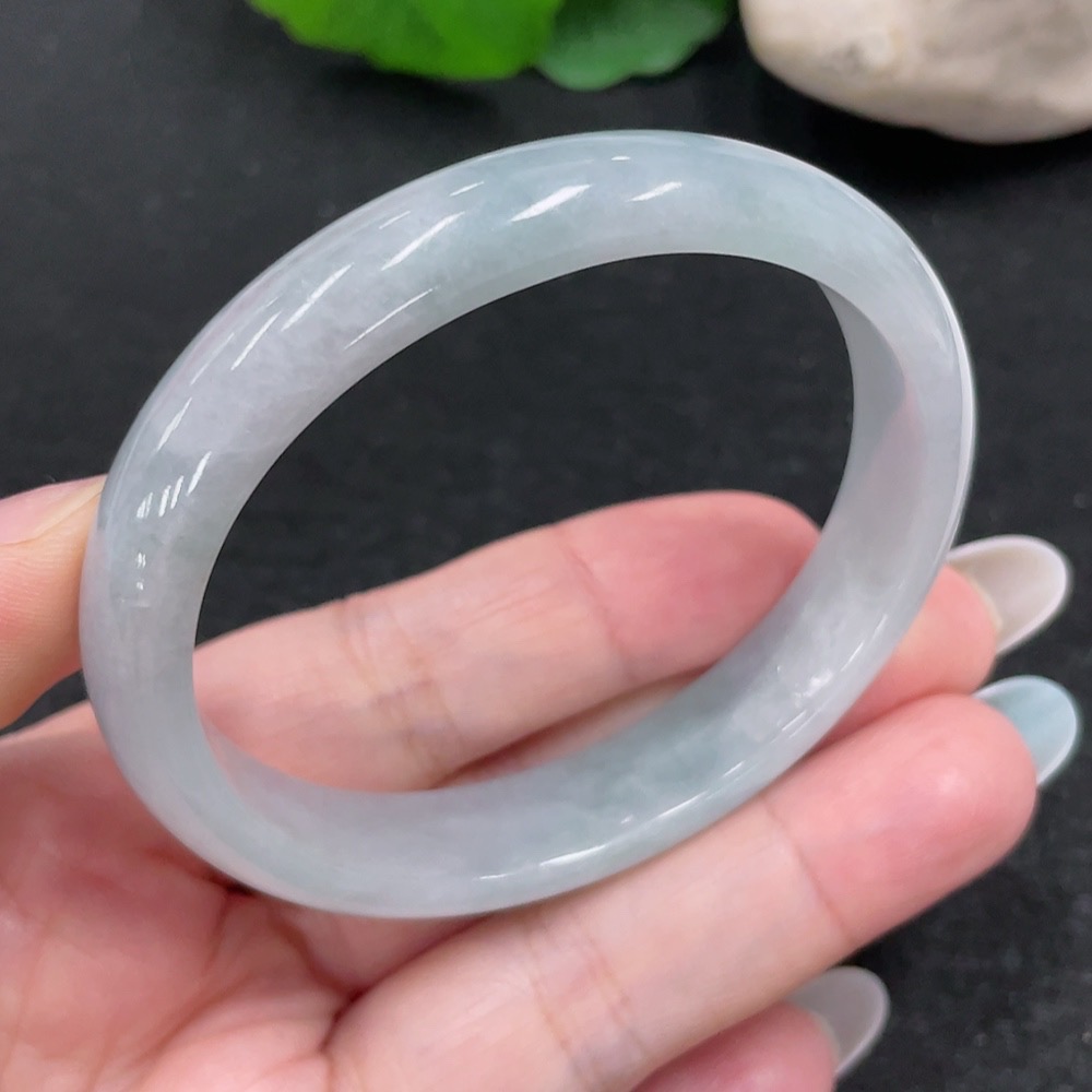 F33899708 Jadeite Noble Consort Bracelet Size 54.6/48.4 Total Weight Approx. 35.2g