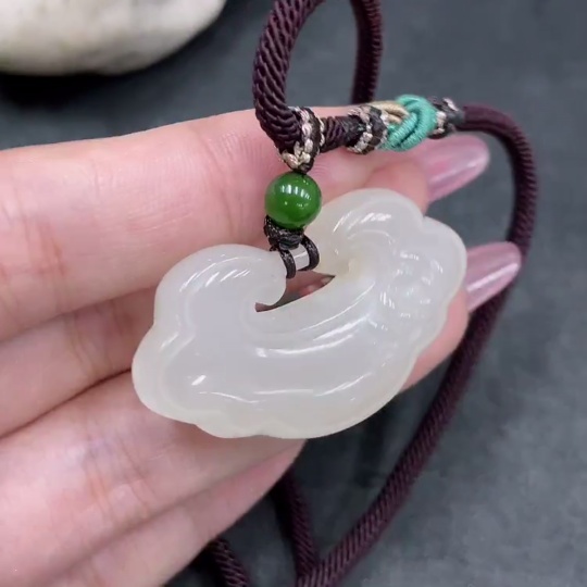 H33897385 Hetian Jade Pendant Ruyi