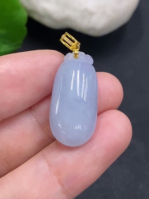 F34022270 Jadeite Blessing Melon Pendant with 18K Gold Clasp, Total Weight Approximately 4.7g