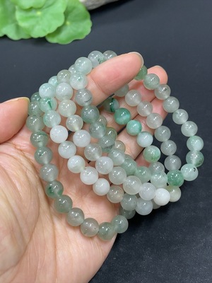 H42987980 非洲翠(独龙玉)手串 卡7.8mm左右 货品总重约65.2g