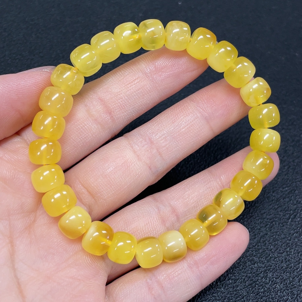 C28223215 Amber Beeswax Bracelet, Total Weight Approx. 9.80g, Size About 8.3mm