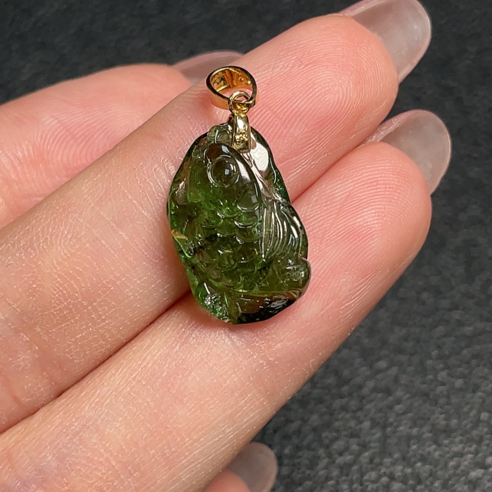 C30535979 Tourmaline Inlaid Pendant 18k Gold Total Weight Approx. 2.03g Visible Organic Matter