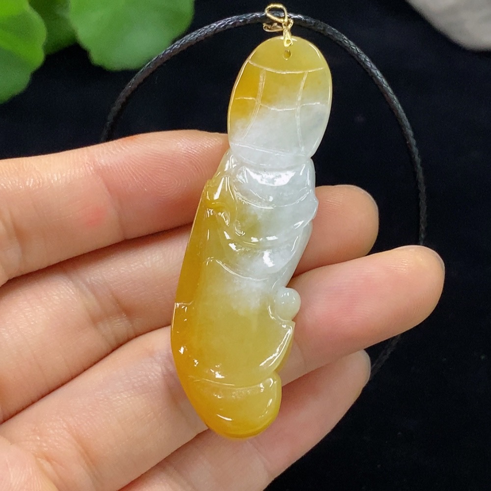 F30444391 Jadeite Guanyin Pendant 18k Color Origin Undetermined Total Weight Approx. 16.39g (Excluding Cord)