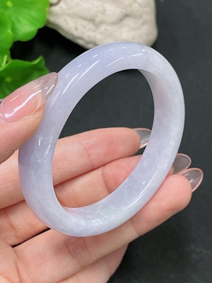 F34958444 Jadeite Imperial Concubine Bracelet Size 49.3/43.7 Total Weight Approx. 39.7g