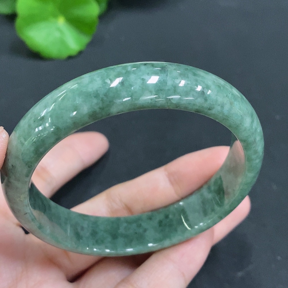 F23599515 Jadeite Round Bracelet Size 56.4 Total Weight 47.663g