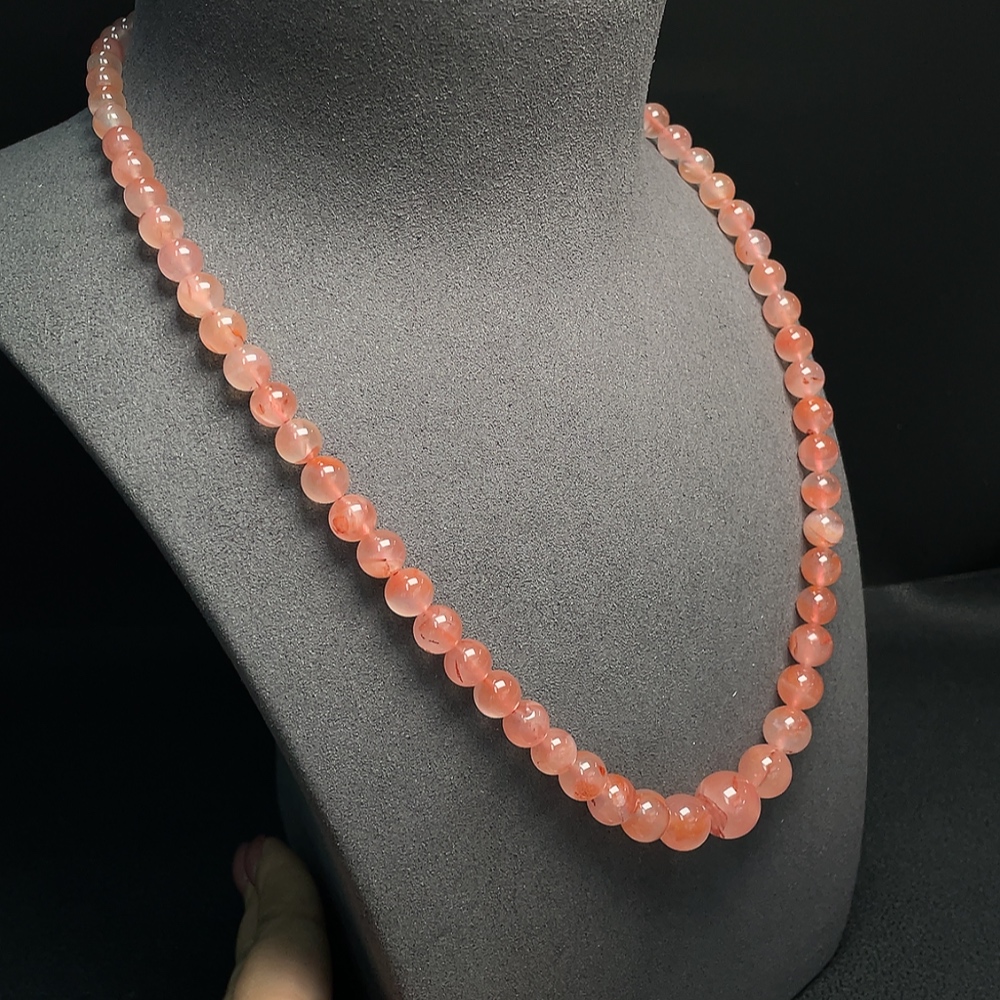 C30468884 Red Agate Beaded Necklace (Non-Gold) with Visible Organic Matter