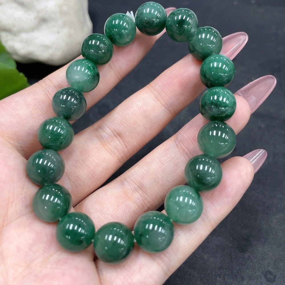 H33842087 African Emerald (Dulong Jade)