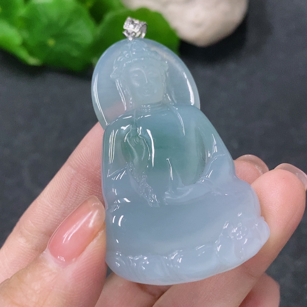 F34075855 Jadeite Pendant Guanyin with 18K Gold and Diamond Accents, Total Weight Approx. 21.16g