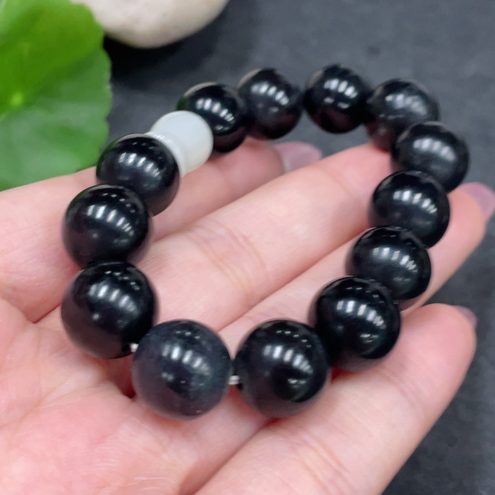 H33944392 Hetian Jade Bracelet, approx. 11.8mm, total weight about 35.1g, color origin undetermined