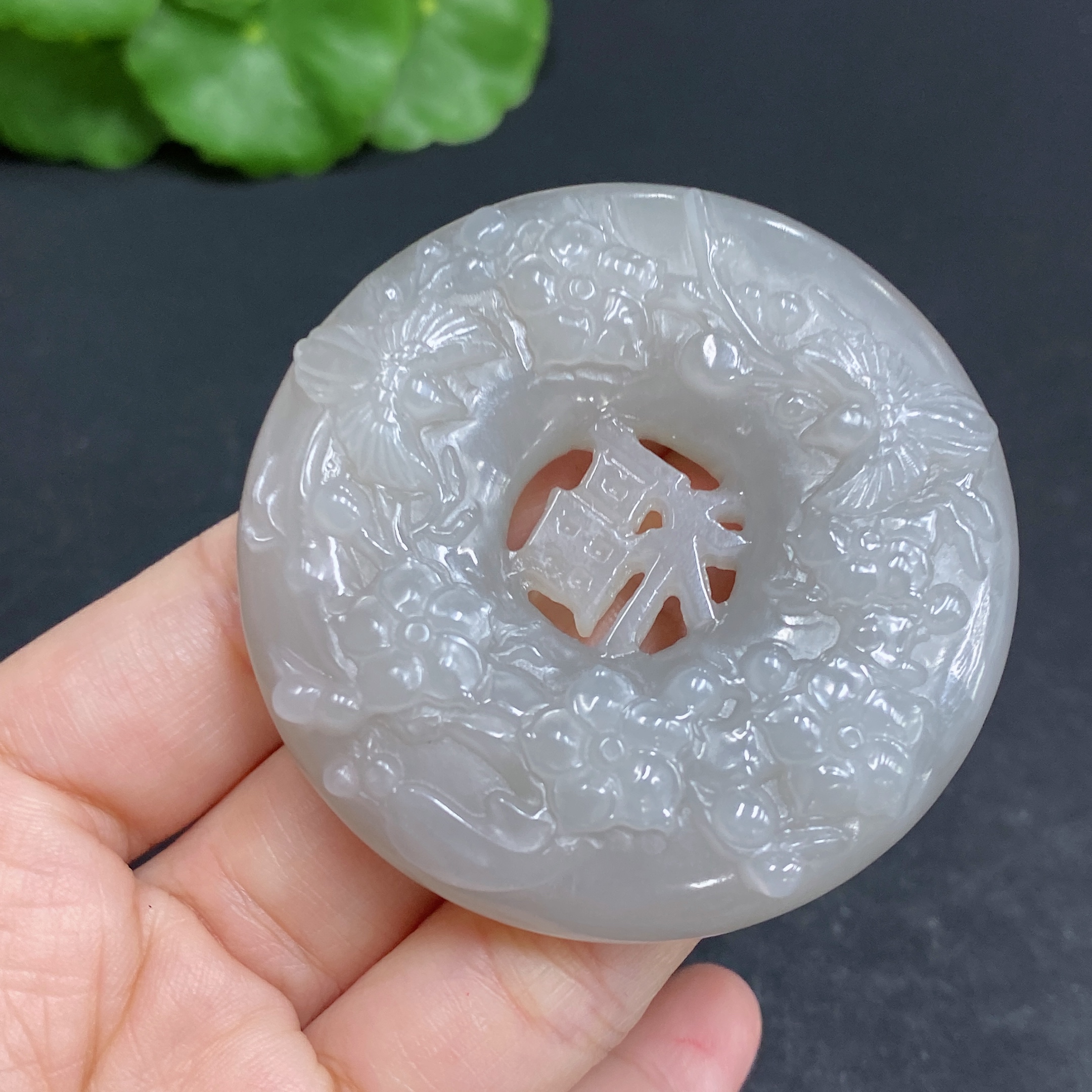 H33902717 Hetian Jade Pendant  Prosperity in Full Bloom  Total weight: approx. 54.8g