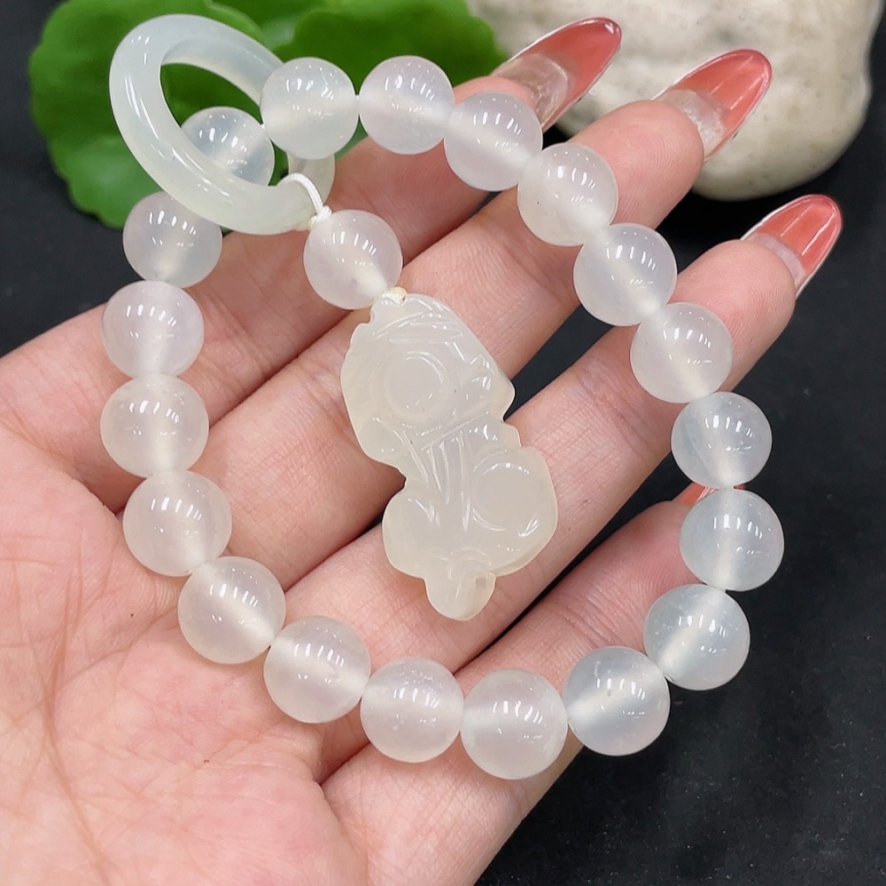 H35085318 Xiuyu (serpentine jade)