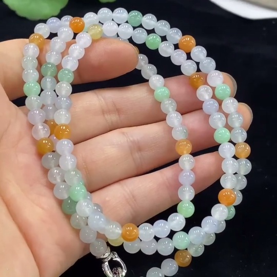 F32789451 Jadeite Bead Necklace Approx. 5.3mm Total Weight Approx. 35.74g Non-Gold Color Origin Undetermined