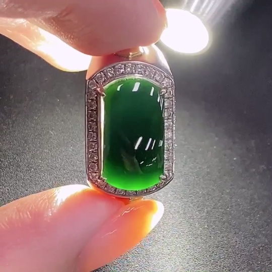 F34003382 Jadeite Cabochon Ring 18k Gold Total Weight Approx.10g Size 20 With Diamond Accents
