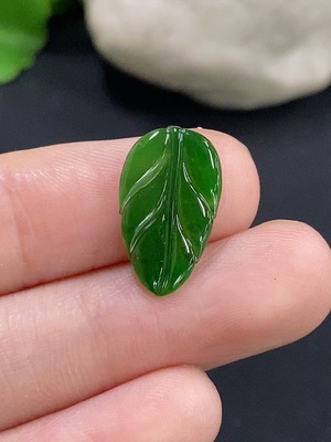 F46548953 翡翠叶子镶嵌件 货品总重约0.3g