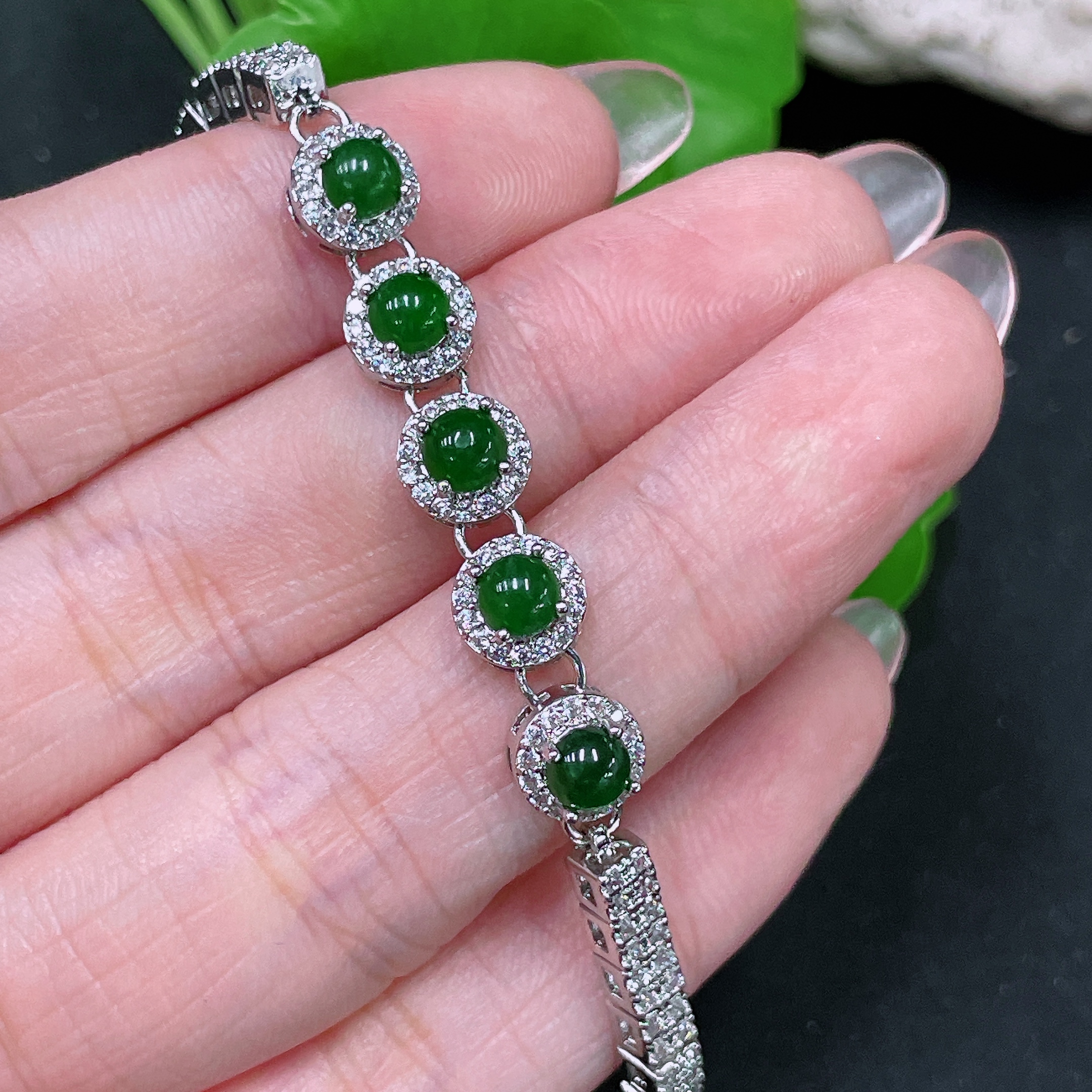 F34958529 Jadeite Cabochon Inlaid Bracelet Non-Gold Setting Gross Weight Approx. 7.3g