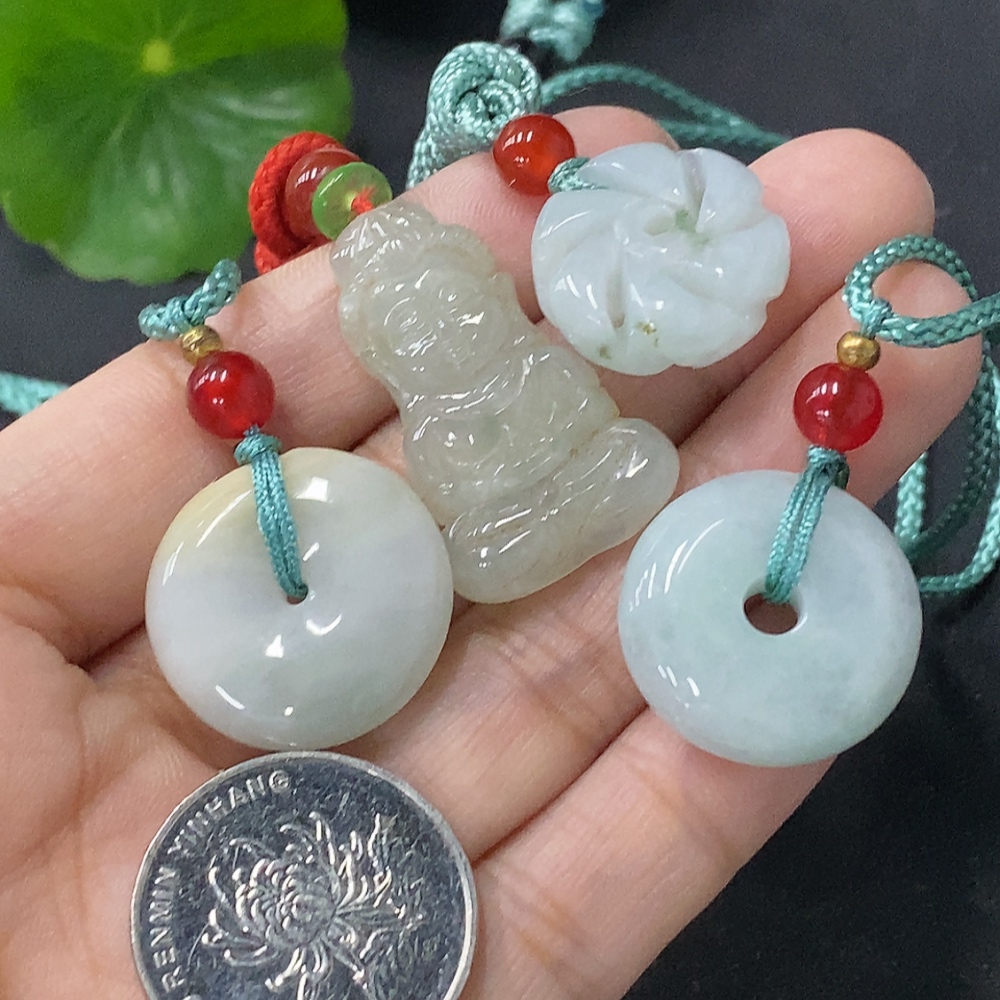 F33886628 Jadeite Pendant Sell as a Lot