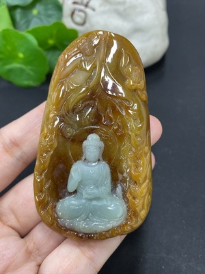 F42955858 翡翠阿弥挂件 货品总重量约62.6克
