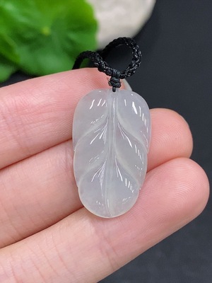 F33941937 Jadeite Leaf Pendant Total Weight Approx. 3.5g (Including Rope Weight)