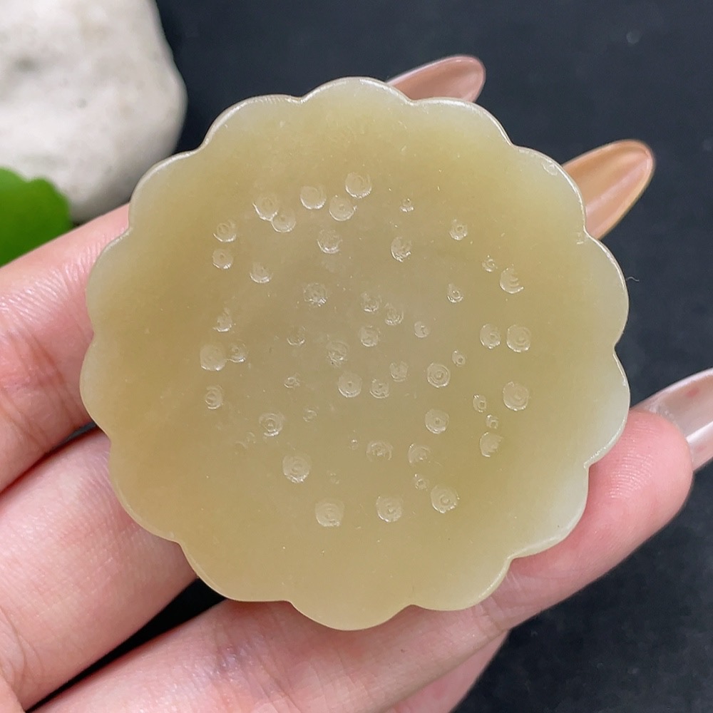 H32706488 Hetian Jade Pendant  Moon Cake  Total Weight: Approx. 78.1g