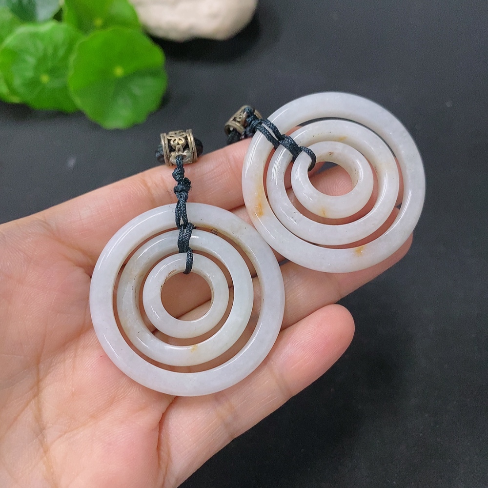 F31594048 Jadeite Pendant Sell as a Lot