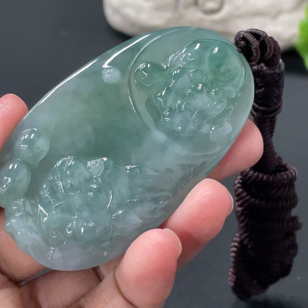 F28195406 JadeitePendant, Total Weight Approximately 47.8g