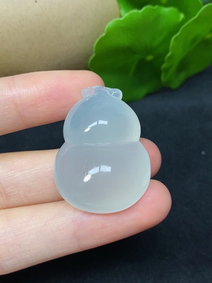 F45335619 翡翠葫芦挂件 总重约12.65g