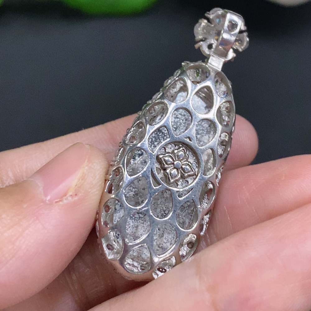 F34022868 Jadeite Auspicious Bean Inlaid Pendant Non-Gold Inlaid Total Weight About 7.4g