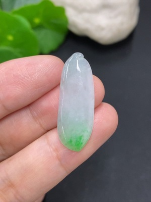 F42955397 翡翠福瓜挂件 货品总重约1.93g