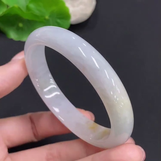 F35156186 Jadeite Imperial Concubine Bracelet, Total Weight About 43.4g, Size 59/52