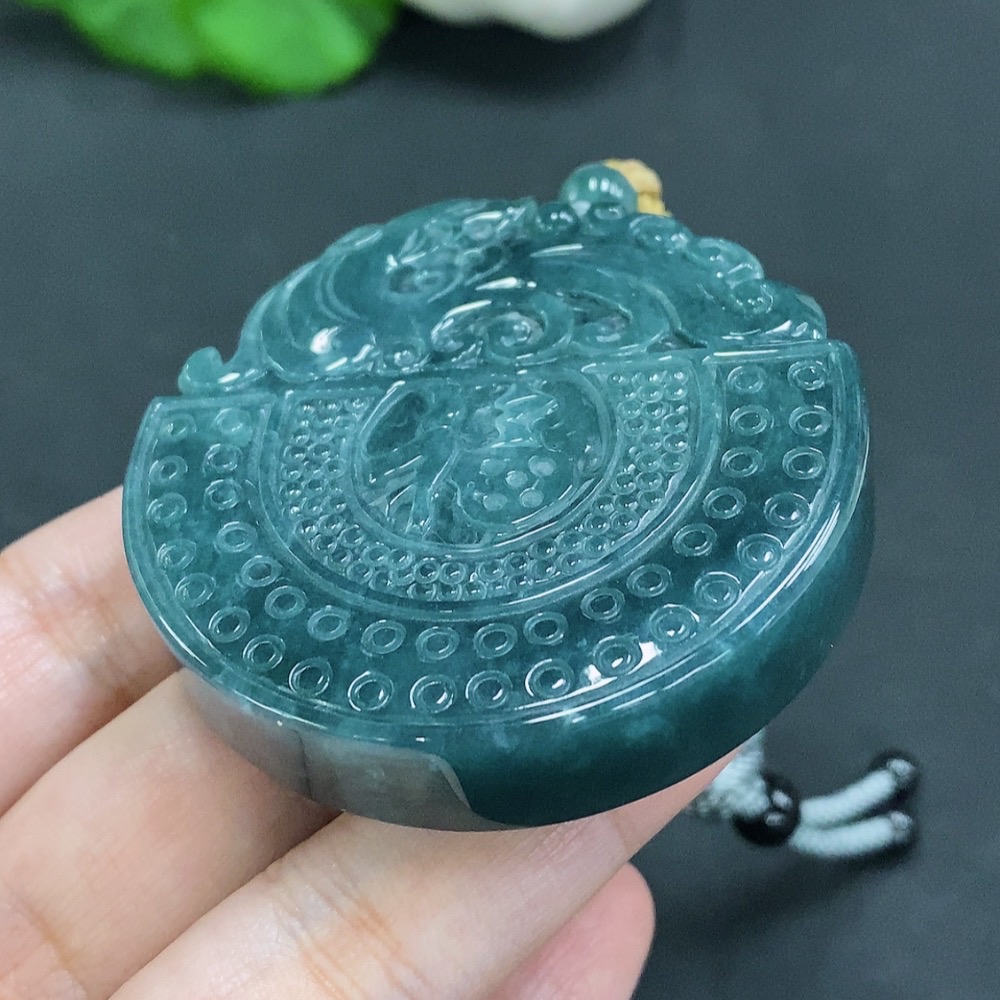 F25852763 Antique-style JadeitePendant with Cord, Total Weight Approx. 85.7g