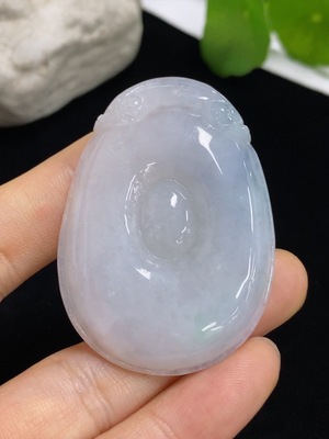 F42978224 翡翠福贝挂件 货品总重约22.57克