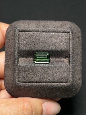 C43207779 碧玺裸石 货品总重约3.50克拉