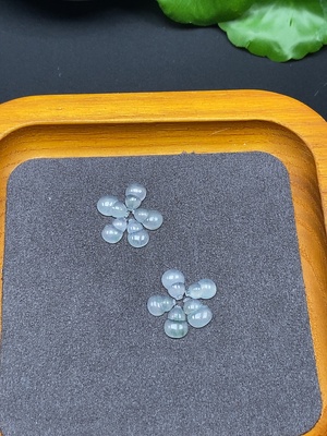 F46581195 翡翠镶嵌件 葫芦 一手走 总重约1.51g