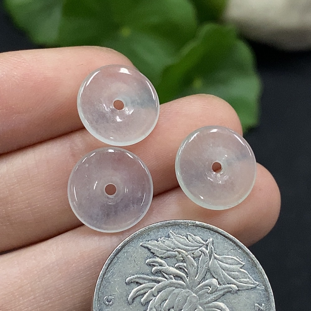 F33895788 Jadeite Peace Knot Sell as a Lot