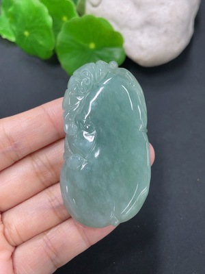 F41934407 翡翠挂件福瓜 货品总约重35.48g