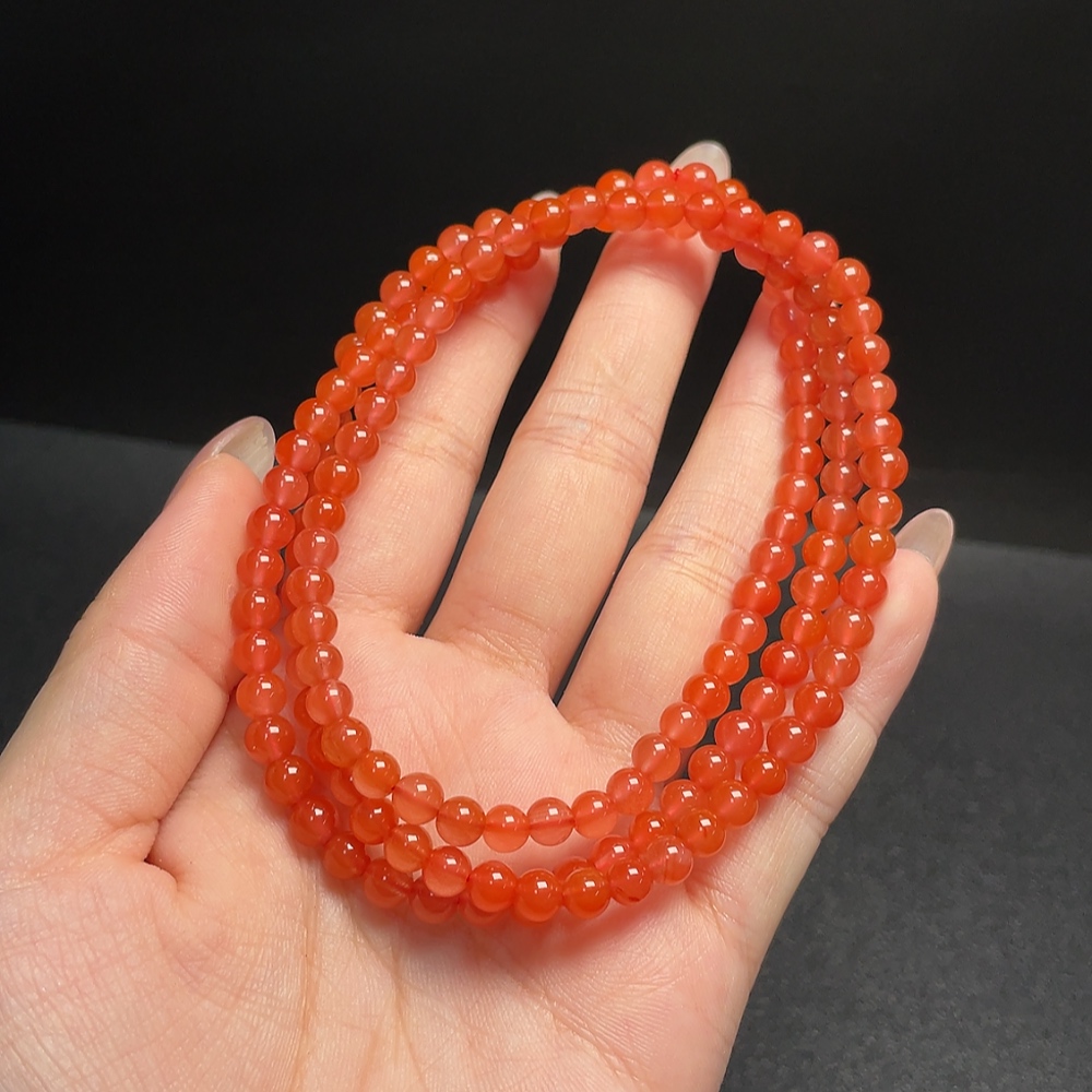 C34066925 South Red Agate Bead Necklace with Visible Organic Matter, Total Weight Approximately 27.65g, Bead Size About 5.3mm