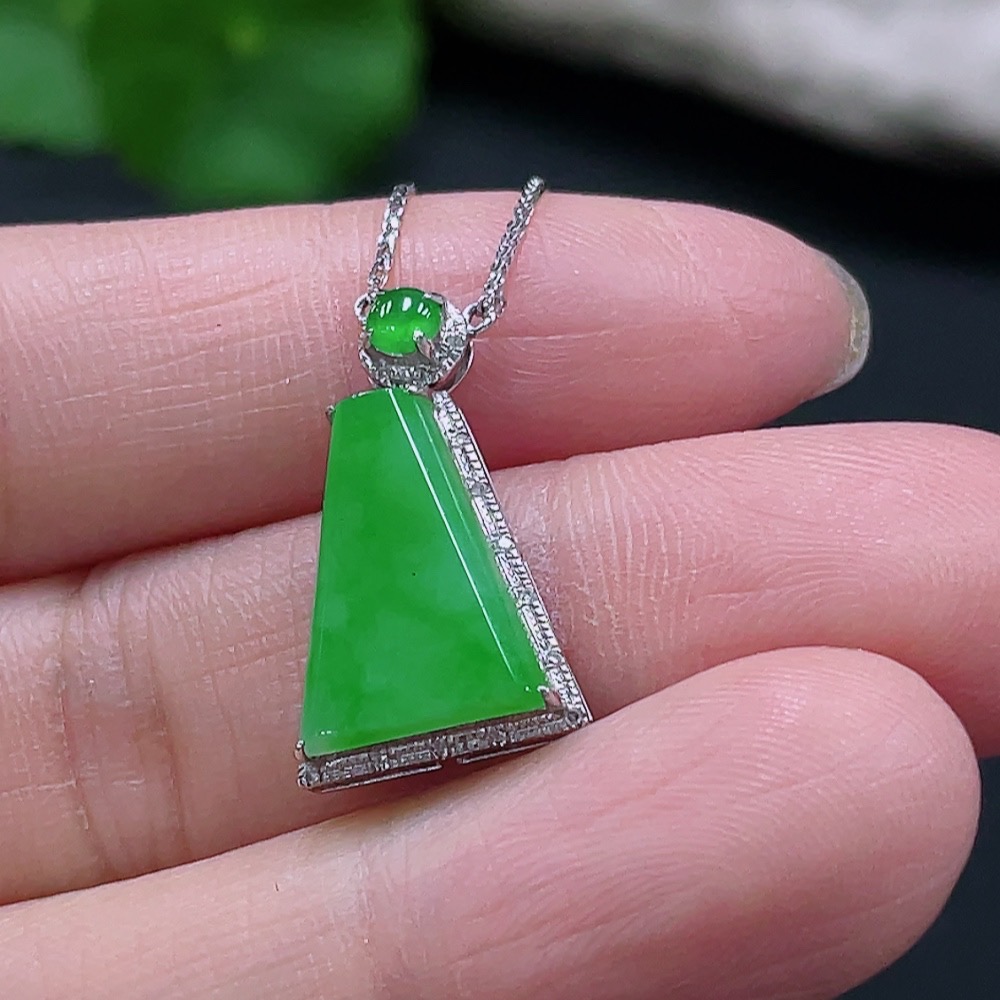 F25906196 Jadeite Plain Pendant Mounted Pendant, 18K Gold Chain, Total Weight Approx. 3.19g