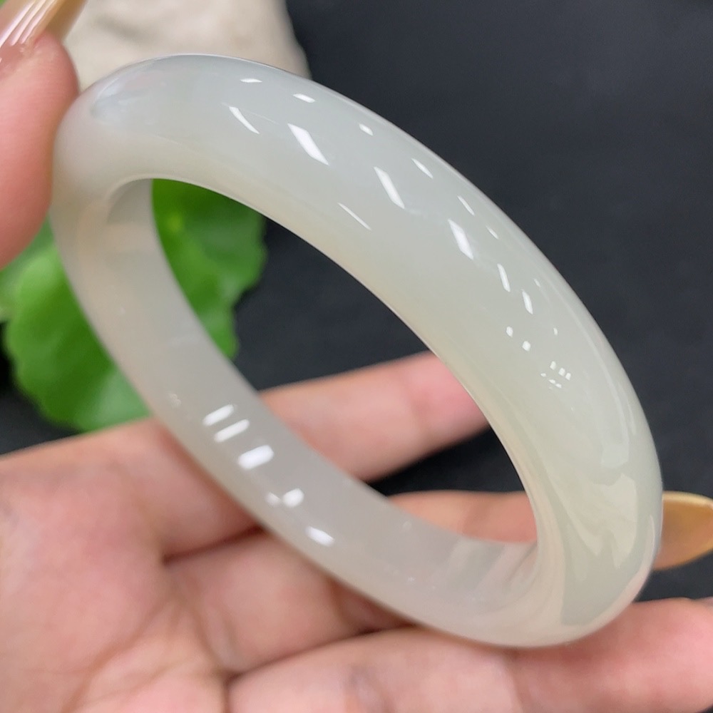 H31671200 Hetian Jade Round Bracelet Size 58.1 Total Weight Approx. 59.4g