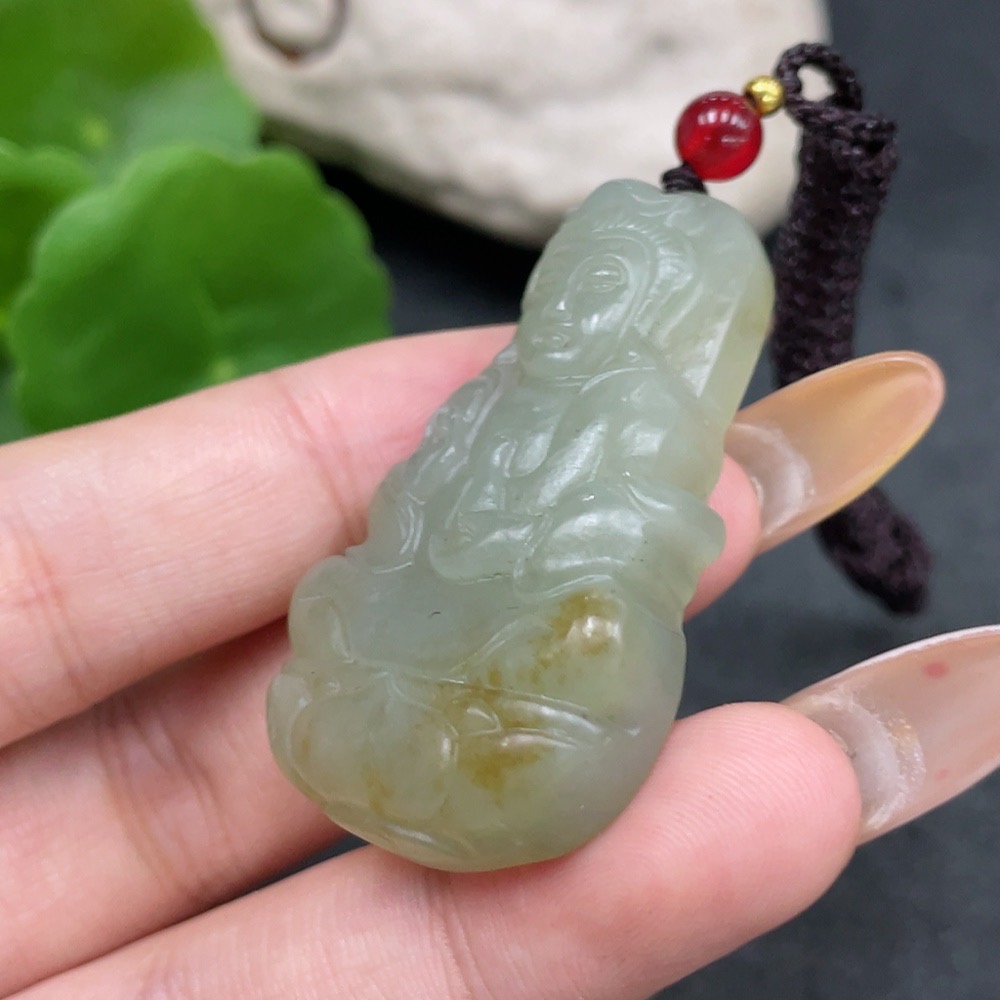 H32777725 Hetian Jade Pendant Guanyin Total Weight (including rope) 22.8g