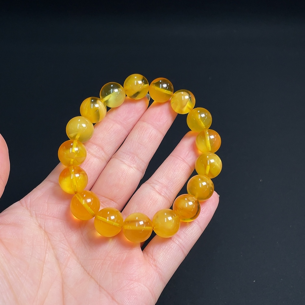 C23681438 Amber Beeswax Bracelet Total Weight Approx. 17.57g Size About 11.9mm